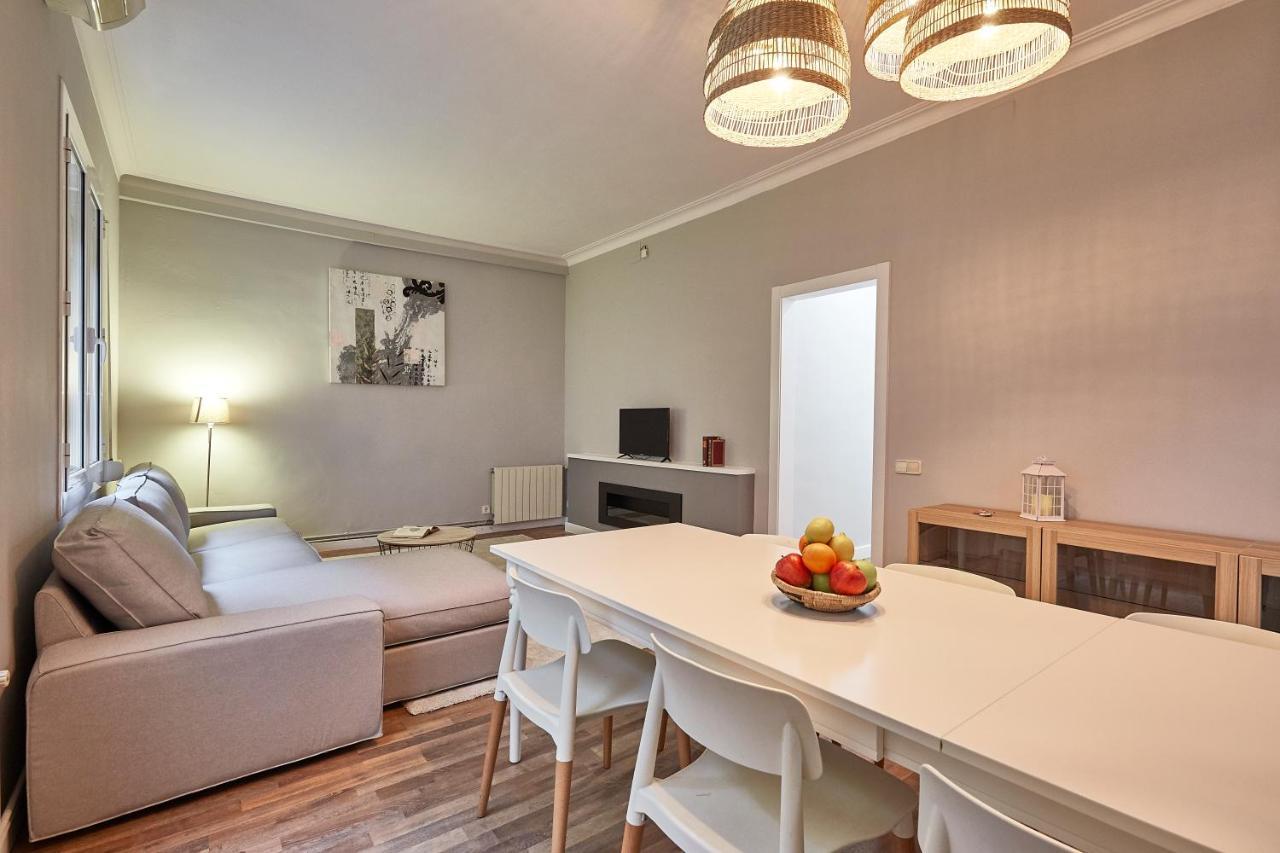 บี บาร์เซโลน่า อพาร์ตเมนต์ กาอูดิ แฟลตส์ Apartment บาร์เซโลนา ภายนอก รูปภาพ