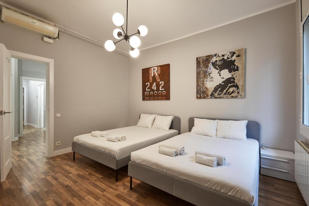 บี บาร์เซโลน่า อพาร์ตเมนต์ กาอูดิ แฟลตส์ Apartment บาร์เซโลนา ภายนอก รูปภาพ