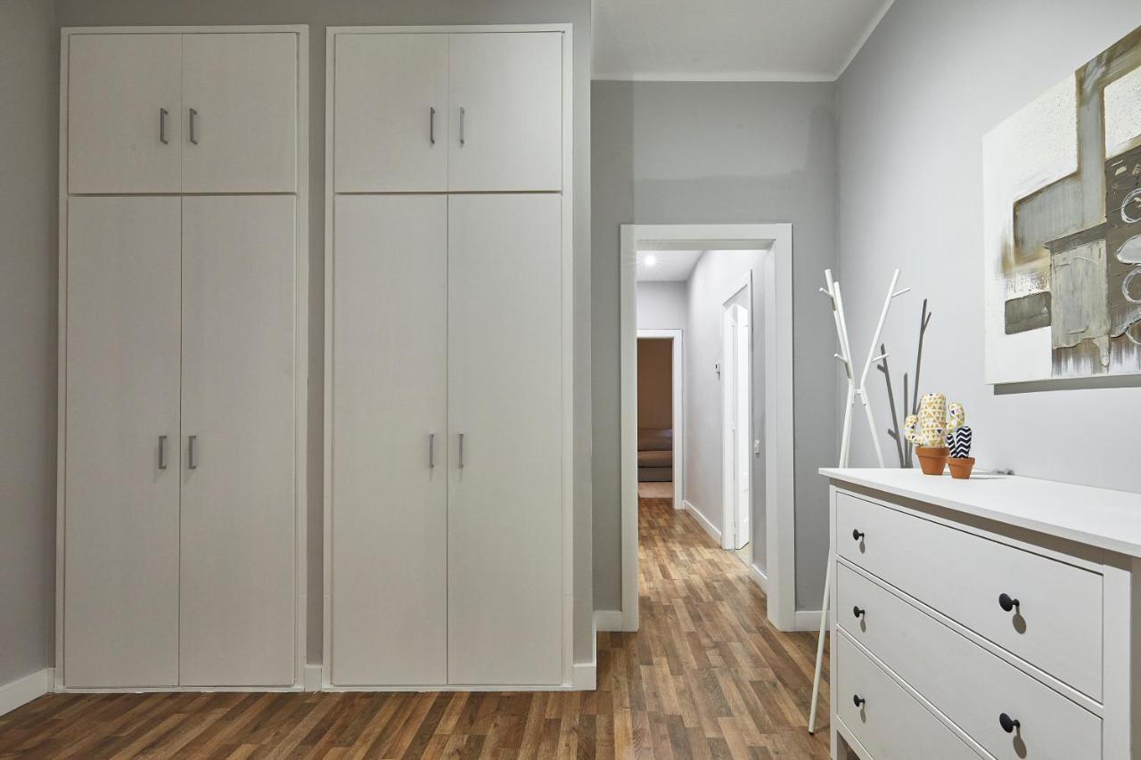 บี บาร์เซโลน่า อพาร์ตเมนต์ กาอูดิ แฟลตส์ Apartment บาร์เซโลนา ภายนอก รูปภาพ