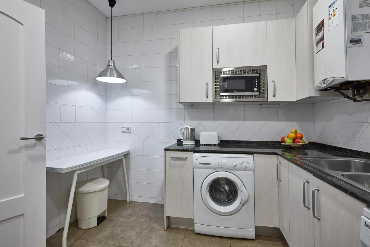 บี บาร์เซโลน่า อพาร์ตเมนต์ กาอูดิ แฟลตส์ Apartment บาร์เซโลนา ภายนอก รูปภาพ