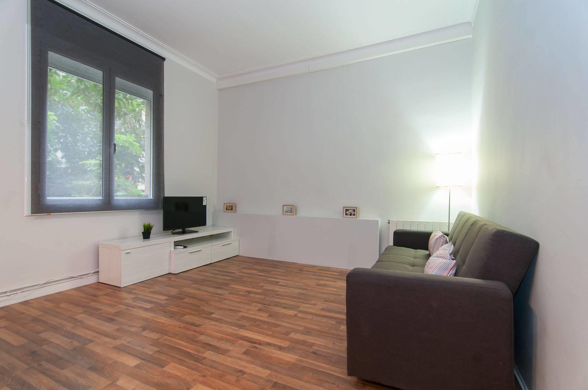 บี บาร์เซโลน่า อพาร์ตเมนต์ กาอูดิ แฟลตส์ Apartment บาร์เซโลนา ภายนอก รูปภาพ